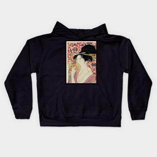 Japanese woman portrait holding a comb. Kids Hoodie